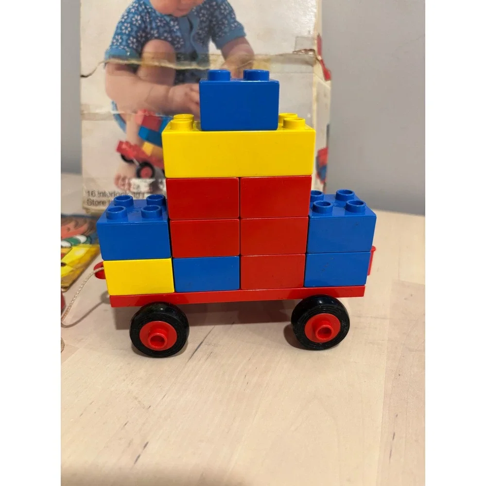Vintage 1974 LEGO PreSchool Set 075 Pull Toy Wagon 16 Pieces Original Box